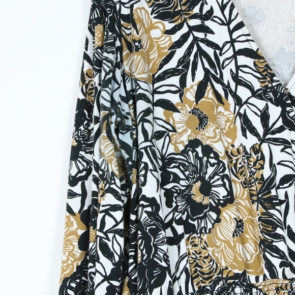 Lilly Pulitzer Black and Gold Floral Long Sleeve Dress - Picture 7 of 13